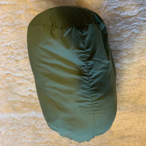 Women's Olive pack it down Puffer Vest - Picture 4 of 4